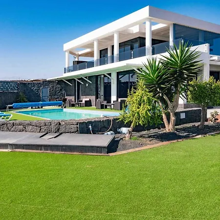 Вилла Jessy Luxury Golf